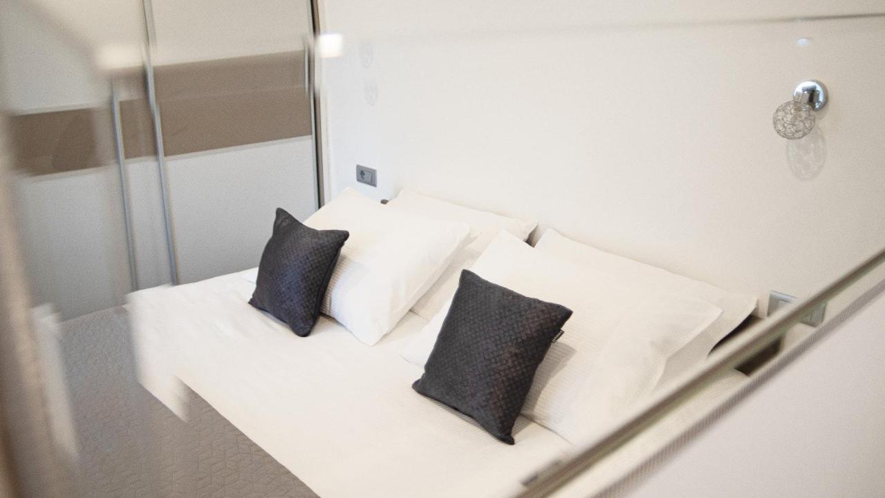 Apartment Stela - Private Terrace & Parking Zara Esterno foto